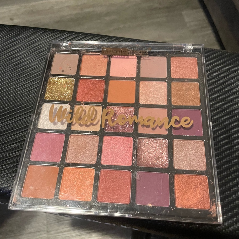 Wild Romance Eyeshadow Palette - Multi-Color